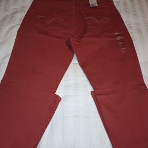 Ladies Levi's pants